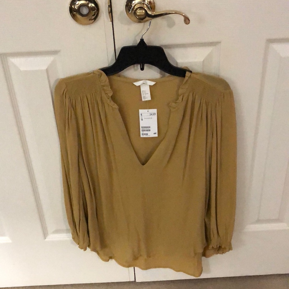 Super cute top - new never been worn
